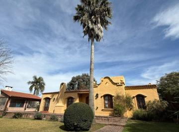 Casa de 10 ambientes, Córdoba · Casa en Villa Belgrano