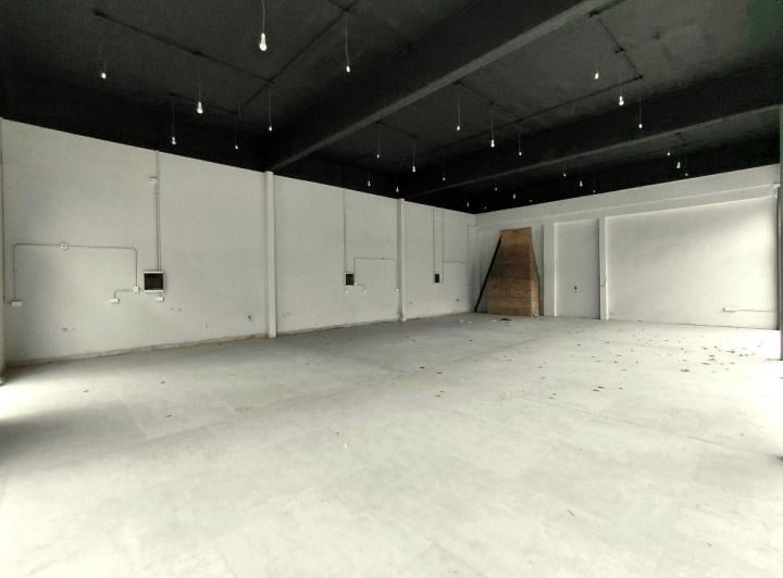 Local comercial · 150m²