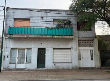 PH · 120m² · 3 Ambientes · 1 Cochera · PH en Venta en Villa Adelina