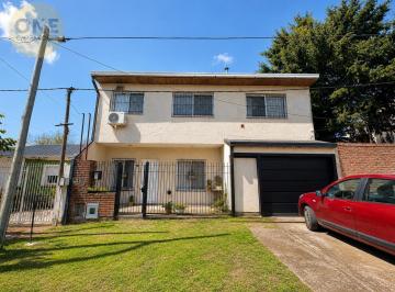 Casa · 140m² · 5 Ambientes · 1 Cochera · Casa en Villa Elisa - Calle 423 Entre 6 Bis y 7