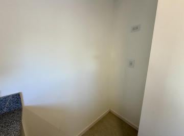 Departamento · 61m² · 2 Ambientes · 1 Cochera · Departamento Dos Ambientes. Contra Frente. Balcón. Catamarca 3500. Venta.
