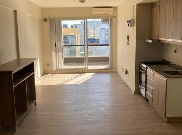 Departamento de 1 ambiente, Villa Crespo · Excelente Monobiente Sobre Av Juan B Justo, en Pleno Corazón de Villa