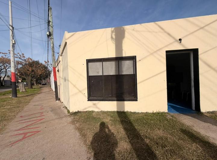 Local comercial · 50m² · 2 Ambientes · 1 Cochera