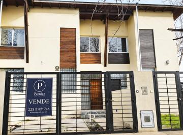 PH · 90m² · 3 Ambientes · 1 Cochera · Venta Duplex 3 Ambientes con Trotadora y Patio en Villa Primera
