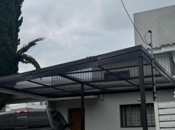 Casa · 4 Ambientes · Excelente Propiedad en Venta (Casa Dpto)