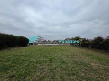 Terreno · 699m² · Terreno Lote a La Laguna en Barrio Lagos de Canning Para Construir Ya!