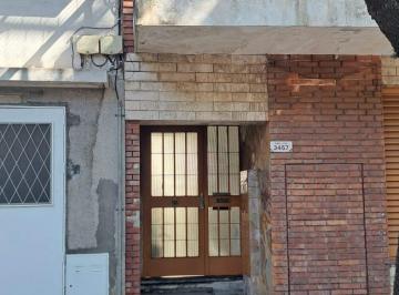 Departamento · 65m² · 3 Ambientes · Alquiler - San Luis 3457 - Casa de Pasillo en P. A. - 2 Dorm. - Echesortu - Rosario