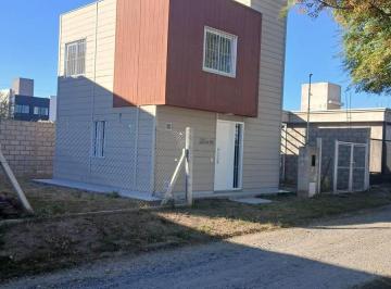 Casa · 85m² · 3 Ambientes · Oportunidad de Inversión: Casa en Venta de 2 Dorm con Renta en B 20 de Junio