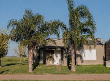 Casa · 162m² · 3 Ambientes · 2 Cocheras · Venta Casa Moderna de 2 Dorm en San Jerónimo Norte