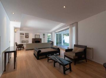 Casa · 725m² · 12 Ambientes · 5 Cocheras · Vende Casa Lomas de San Isidro 1928 m 5 Dorm Pileta