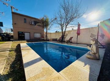 Casa · 170m² · 4 Ambientes · 2 Cocheras · Casa 4 Ambientes en Venta, Pilar