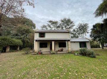 Casa · 130m² · 3 Ambientes · 1 Cochera · Venta Casa en Oliveros a m del Rio