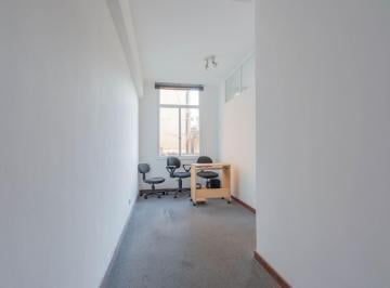 Oficina comercial · 18m² · 1 Cochera · Venta Oficina con Cochera Fija - Zona Tribunales.