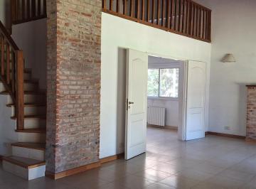 Casa · 170m² · 5 Ambientes · 1 Cochera · Barrio Privado Bermudas - Casa en Venta - en Planta Baja - Lni 897