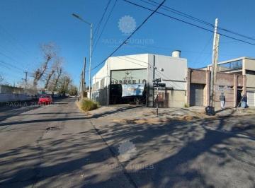 Bodega-Galpón , Avellaneda · Galpon de 166 m² en Alquiler en Villa Dominico