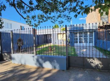 Casa · 137m² · 5 Ambientes · 1 Cochera · Casa en Marqués de Sobremonte