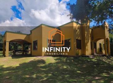 Casa · 190m² · 8 Ambientes · 1 Cochera · Casa en V° San Lorenzo