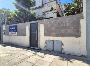 Casa · 175m² · 6 Ambientes · Casa en Venta Sobre Lote Propio - 2 Viviendas - Santos Lugares.