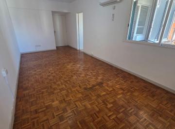Departamento · 41m² · 2 Ambientes · Venta Depto 2 Amb Amplio Belgrano con Lavadero Luz