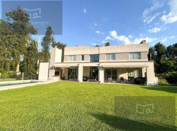 Casa · 208m² · 5 Ambientes · 2 Cocheras · Casa en Venta en Haras Santa Maria con 3 Dorm. y Pileta Climatizada
