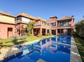 Casa · 590m² · 7 Ambientes · 4 Cocheras · Casa en Venta y Alquiler Amoblada en Las Caletas, Nordelta, Zona Norte