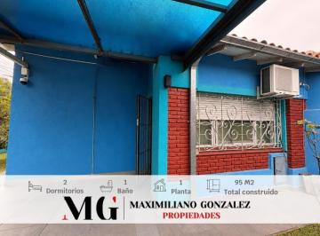 Casa · 95m² · 3 Ambientes · 1 Cochera · Casa Venta - Banfield