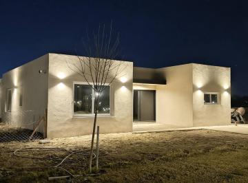 Casa · 178m² · 5 Ambientes · 4 Cocheras · Casa 4 Ambientes en El Naudir - Lote Interno - Losa Radiante