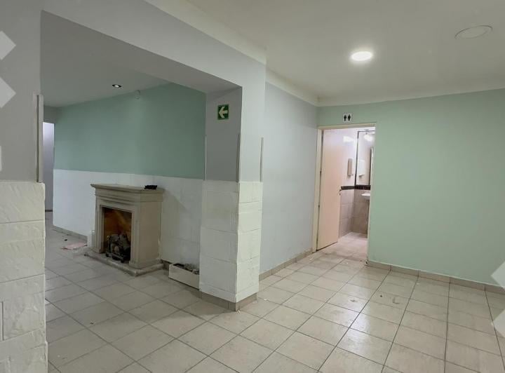 Edificio · 271m²