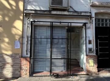 Local comercial · 24m² · Local en Alquiler. Sin Expensas. en El Mejor Punto Comercial de Monte Castro
