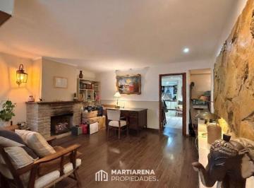Casa · 150m² · 4 Ambientes · 1 Cochera · Casa 4 Ambientes. | Buenos Aires Al 2700
