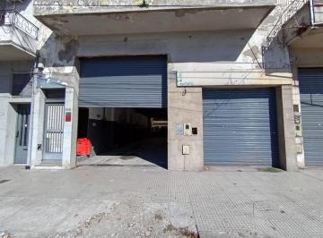 Terreno , Velez Sarsfield · Galpon de 8.66 X 40.76. C/2 Oficina, Baños.