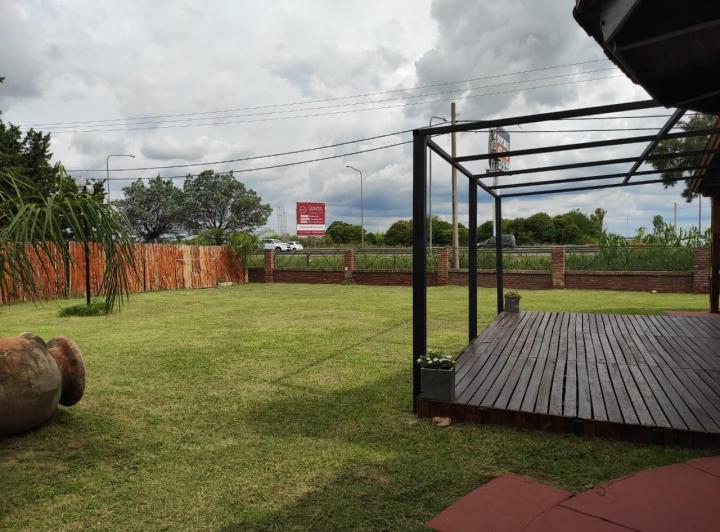 Local comercial · 230m² · 1 Cochera