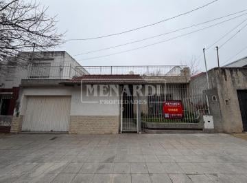 Casa · 150m² · 5 Ambientes · 1 Cochera · Casa 6 Ambientes en Jl. Suárez - Venta