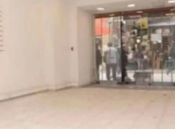 Local comercial · 200m² · 3 Ambientes · Local en Alquiler - 3 Baños - 200 m - San Nicolás