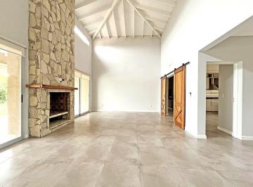 Casa · 221m² · 4 Ambientes · 1 Cochera · Casa en Alquiler en San Marco, Villanueva, Tigre