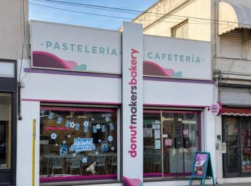 Local comercial · 70m² · Aj - Alquiler Local 70 m² Excelente Ubicacion Comercial