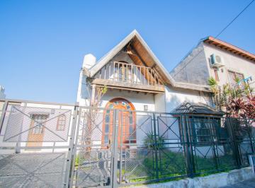 Casa · 112m² · 4 Ambientes · 1 Cochera · Venta Casa 4 Ambientes Cochera Villa Ballester