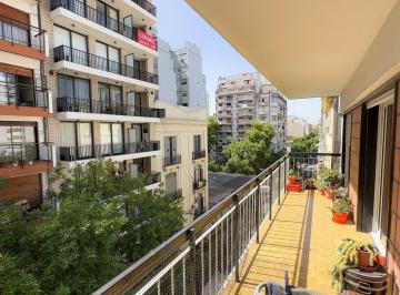 Departamento · 81m² · 3 Ambientes · Amplio Luminoso 3 Ambientes en Balvanera Apto Cred