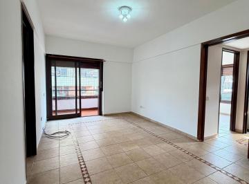 Departamento · 41m² · 2 Ambientes · 2 Amb Al Frente Excelente con Balcon Luminoso!