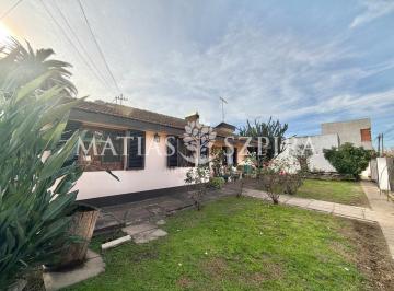 Casa · 140m² · 4 Ambientes · 4 Cocheras · Casa 3 Ambientes Ituzaingó Sur