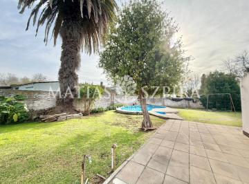 Casa · 140m² · 4 Ambientes · 4 Cocheras · Casa 3 Ambientes Ituzaingó Sur