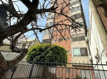 Departamento · 75m² · 5 Ambientes · Venta Departamento 3 Dorm. Semipiso Balcon Al Frente
