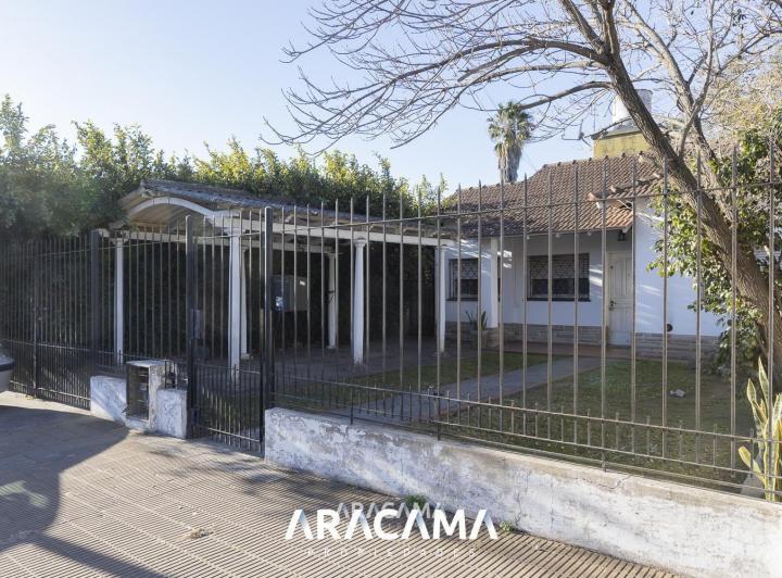 Casa · 500m² · 4 Ambientes · 1 Cochera