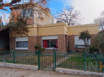 Casa · 140m² · 6 Ambientes · 2 Cocheras · Casa 3 Dorm General Roca