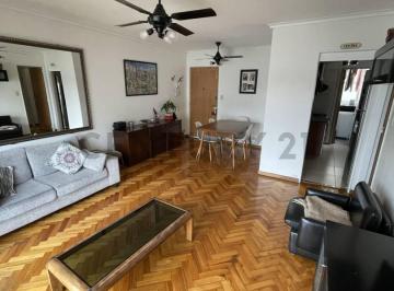 Departamento · 60m² · 3 Ambientes · Venta Amplio 3 Ambientes con Balcón y Vista Abierta a 100 m de Plaza Irlanda - Flores Norte
