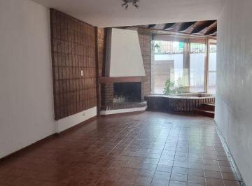 Casa de 4 ambientes, Carrodilla · Casa en Alquiler en Carrodilla
