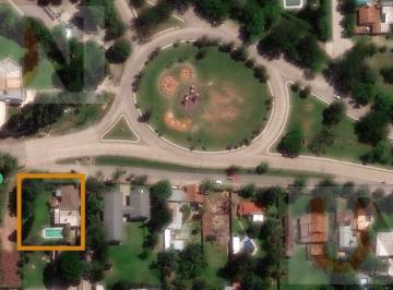 Local comercial · 260m² · 9 Ambientes · 2 Cocheras · Importante Casa en Inmejorable Ubicación