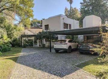 Casa · 328m² · 4 Ambientes · 2 Cocheras · Venta Casa 4 Ambientes en Barrio Cerrado Highland Park del Viso Pilar