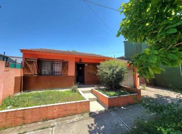 Casa · 60m² · 3 Ambientes · 2 Cocheras · 2 Casas en Venta en Mar del Tuyu en Lote Propio