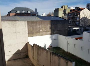 Departamento · 38m² · 1 Ambiente · Martinez - Av S. fe y Stgo. del Estero - 1 1/2 Amb - C/balcon - Impecable - Pisos Madera - 42 m²
